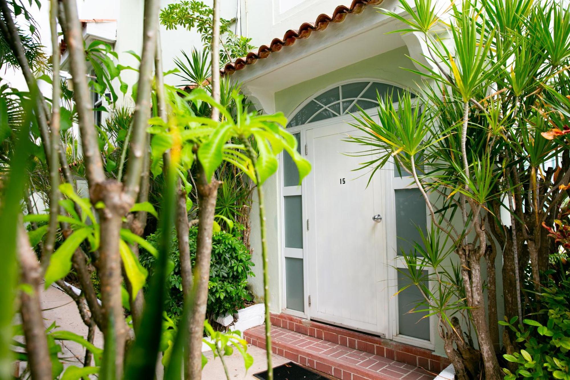 Numero Uno Beach Apartments San Juan Exterior photo